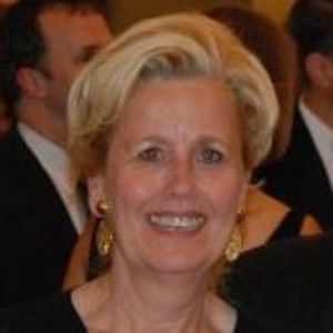 Meet your Posher, Adrienne